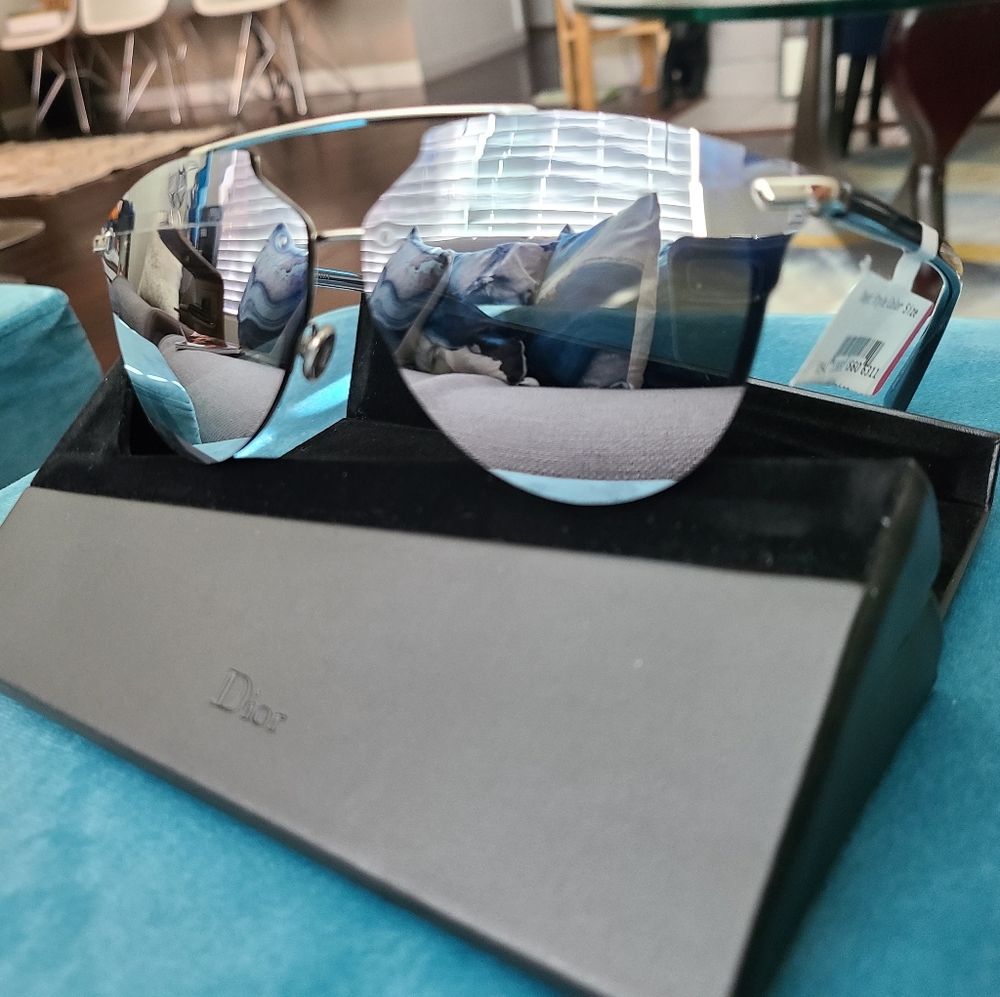 Dior Aviators new with case
